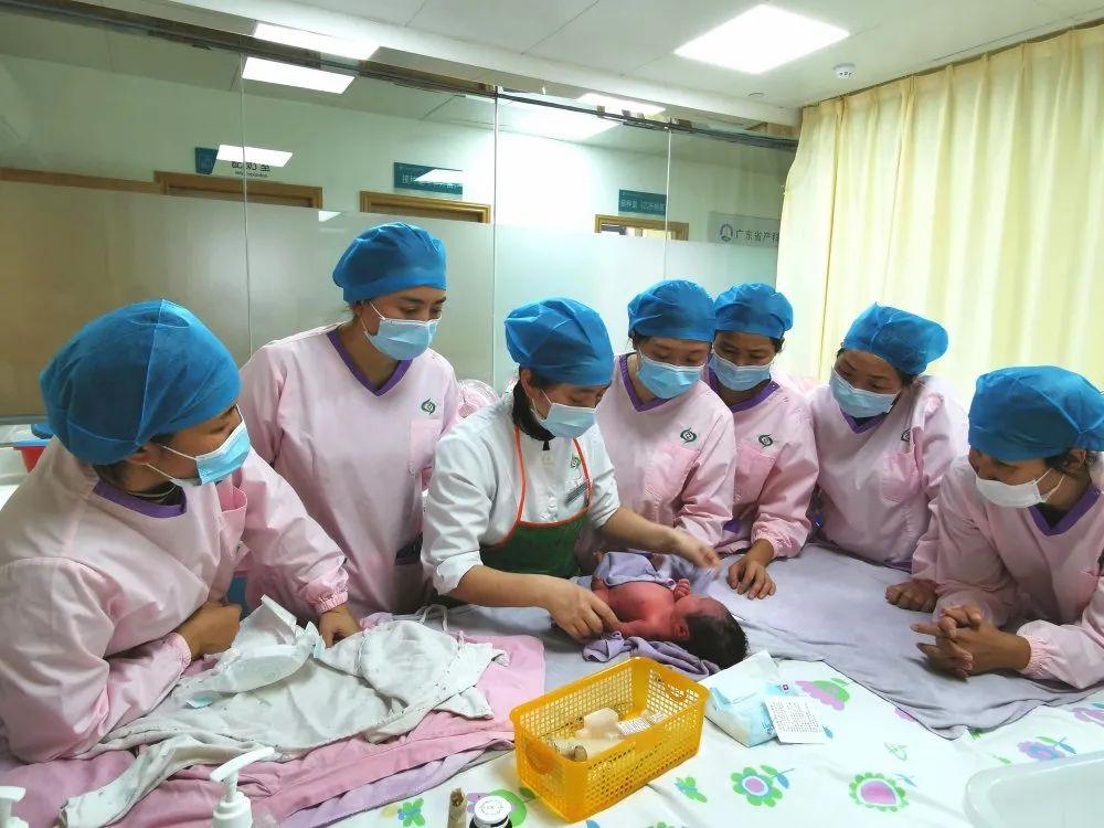 双辽市妇婴监护型护送