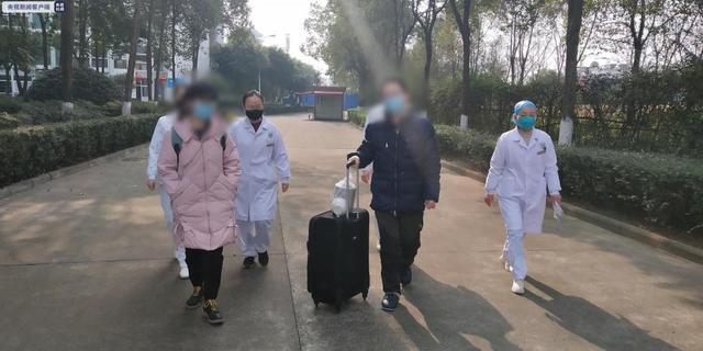 双辽市病人院后返乡